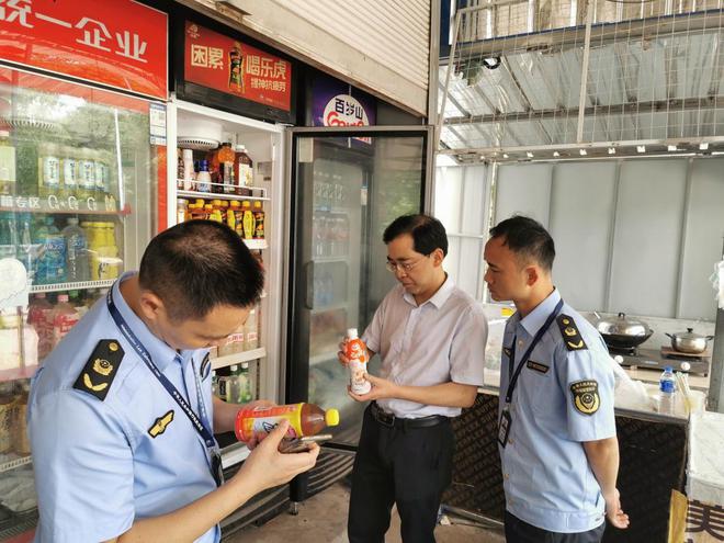 资阳市市场监管局检查乐至县校园周边食品安全及景区特种设备安全